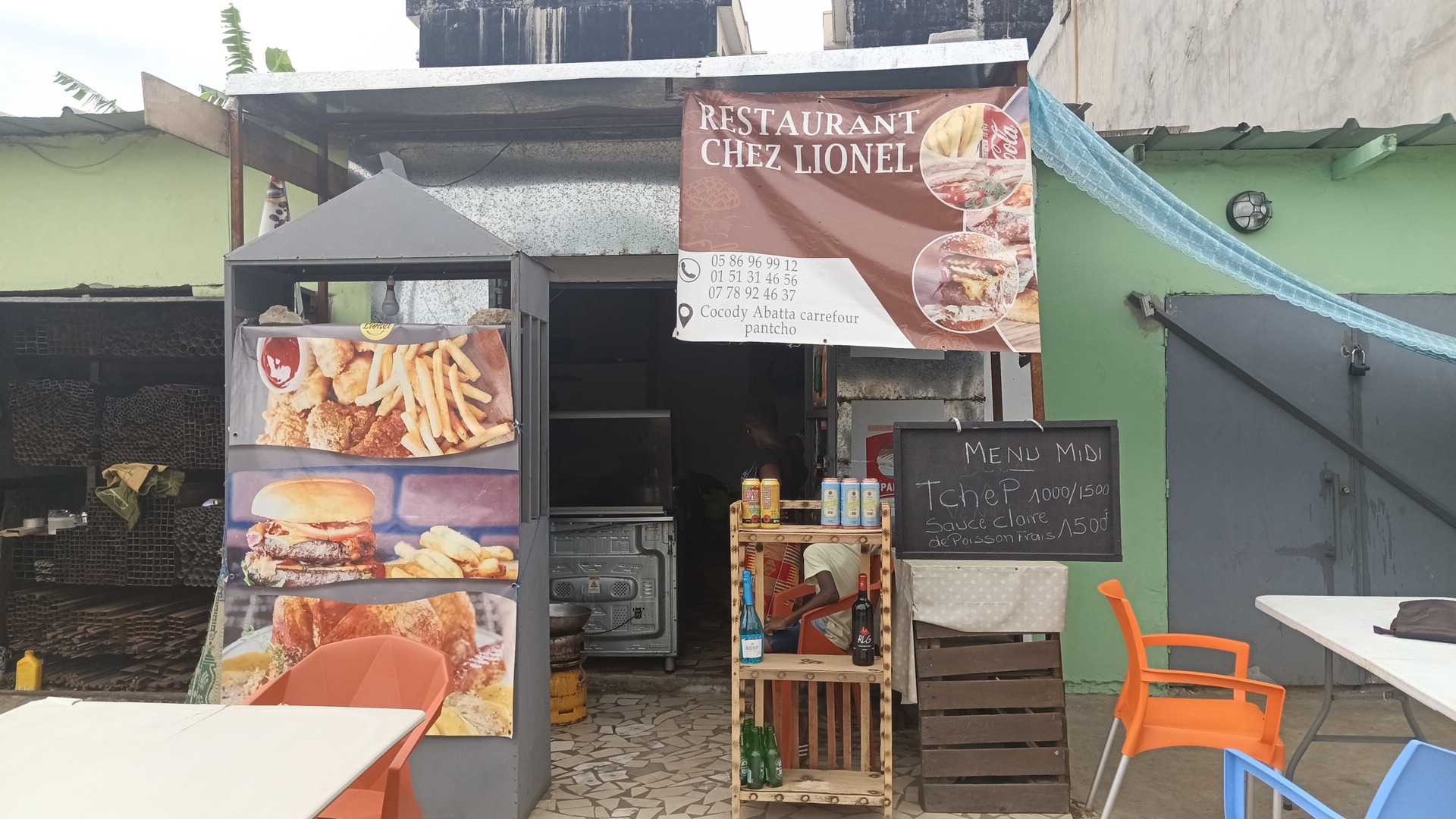 Façade du Restaurant Chez Lionel à Cocody Abatta